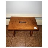 PINE STEP STOOL