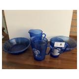 SHIRLEY TEMPLE 2 BOWLS, CUP CREAMERS