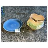 ROSEVILLE PLANTER AND LINER