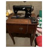 PFAFF 60 SEWING MACHINE W/ FOOT CONTROL.