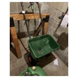 SCOTTS LAWN SPREADDER