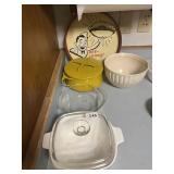 CORNING CASSEROLE, DEE-LICIOUS PLASTIC TRAY