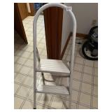 STEP STOOL