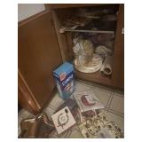 TABLE CLOTHES, PLASTIC SILVERWARE, ETC.