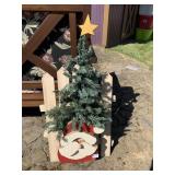 WOOD SANTA WITH TREE AND FENCE DECORATION