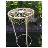 OPEN DESIGN IRON FERN STAND, 31"
