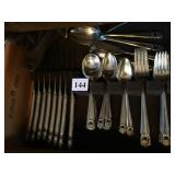 SILVER PLATE SERVICE FOR 8 MINUS 1 FOR