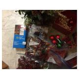 BELIEVE CHRISTMAS CENTERPIECE, CRANBERRY NAPKIN