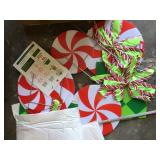 HOLIDAY LAWN ORNAMENTS