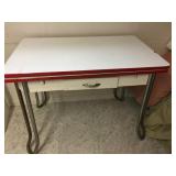 PORCELAIN TOP, CREAM AND RED RETRO TABLE WITH 2