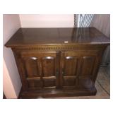 ETHAN ALLEN FLIP TOP SERVER 2 DOOR INSIDE DRAWER