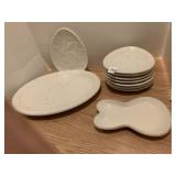 BUNNY PLATES 8 AND PLATTER ETC. PIER ONE