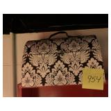 BLACK/WHITE DOME TOP BOX FILLED WITH 200+ BEADED