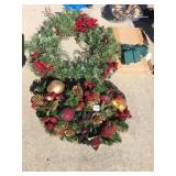 LIGHTS, WREATH, PINECONES W/ GOLD CENTER PIECE