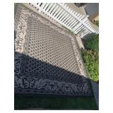 114"X120" BLACK AND CREAM INDOOR OUTDOOR RUG