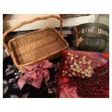 RED BEADS, RED/GOLD ORNAMENTS, GIFT BOX, BASKETS