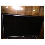 VIZIO TV W/ REMOTE 24"