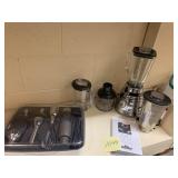 BLENDER, KITCHEN AID HAND BLENDER IN STORAGE CASE