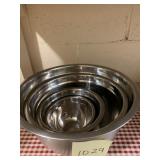 STAINLESS STEEL NESTING BOWLS 4