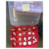 CHRISTMAS ORNAMENTS W/ TOTE