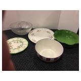 ASSORTED SERVING PLATTER AND BOWLS, GREEN BOWL