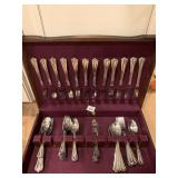ONEIDA STAINLESS FLATWARE IN BOX
