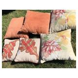 6 OUTDOOR ACCENT PILLOWS