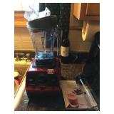 VITAMIXER BLENDER W/ TRAVEL BOTTLE LIKE NEW J