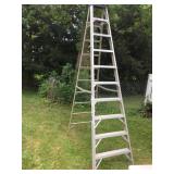 WERNER 300 LBS 10 FT LADDER