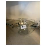 PYREX 5 QT BATTER BOWL AND PAMPERED CHEF 4 CUP