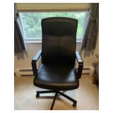 ADJUSTABLE OFFICE CHAIR GOOD CONDITION