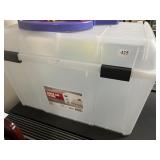 34.5 GAL HINGED LID TOTE
