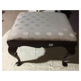 DREXEL QUEEN ANNE LEG CHERRY OTTOMAN / VANITY