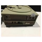 SKAN 777 PROJECTOR IN CASE, NO CORD