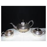 QUADRUPLE PLATE MERIUEM B. COMPANY TEA POT 5" H