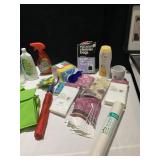 5 GALLON BUCKET ORGANIZER NEW, CLEANING ITEMS,