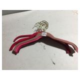 12 VELVET, NO SLIP HANGERS