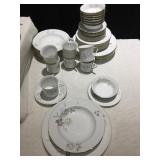 HAVILAND CHINA SET INCLUDING 8 RIMMED SOUP, 6