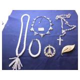 WHITE BEADED TASSEL NECKLACE AND MATCHING