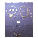 MONET GOLD TONE CHOKER NECKLACE WITH PENDANT AND