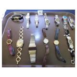 GROUP OF THIRTEEN WRISTWATCHES, METAL AND LEATHER
