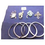 GROUP OF FOUR PINS BROOCHES I LOVE GRANDMA, PALM