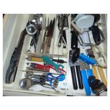 KITCHEN GADGETS INCLUDING WINE BOTTLE OPENERS,