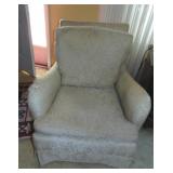 UPHOLSTERED CREAM DEMASK ARM CHAIR, MODERATE WEAR