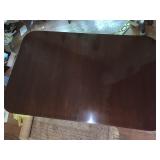 MAHOGANY DINING TABLE W/ PADS GOOD CONDITION TOP,