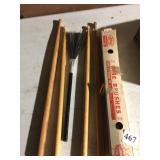 LUDWIG WIRE BRUSH, 2 SETS OF DRUMSTICKS, REGAL