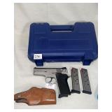 SMITH&WESSON 9MM MODEL 3913 BIANCHI HOLSTER WITH