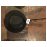 CAST IRON SAUCE POT NO. 8 MADE IN USA