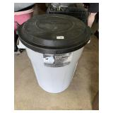 GARBAGE CAN