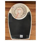 HEALTH METER SCALE 300 LB.